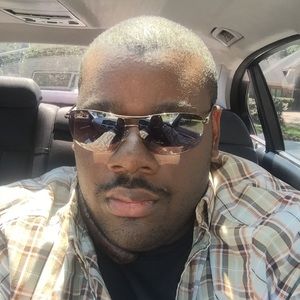 Meet your Posher, Devin